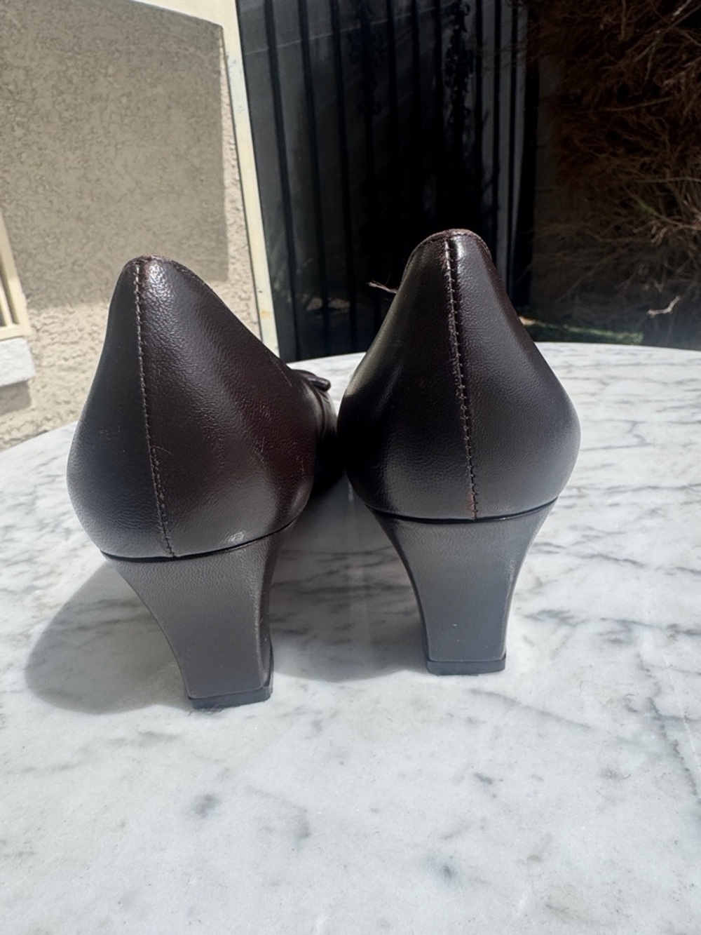 Salvatore Ferragamo Boutique Leather Loafers | Brown Gancini Pumps|8.5 4A Narrow - Picture 3 of 7